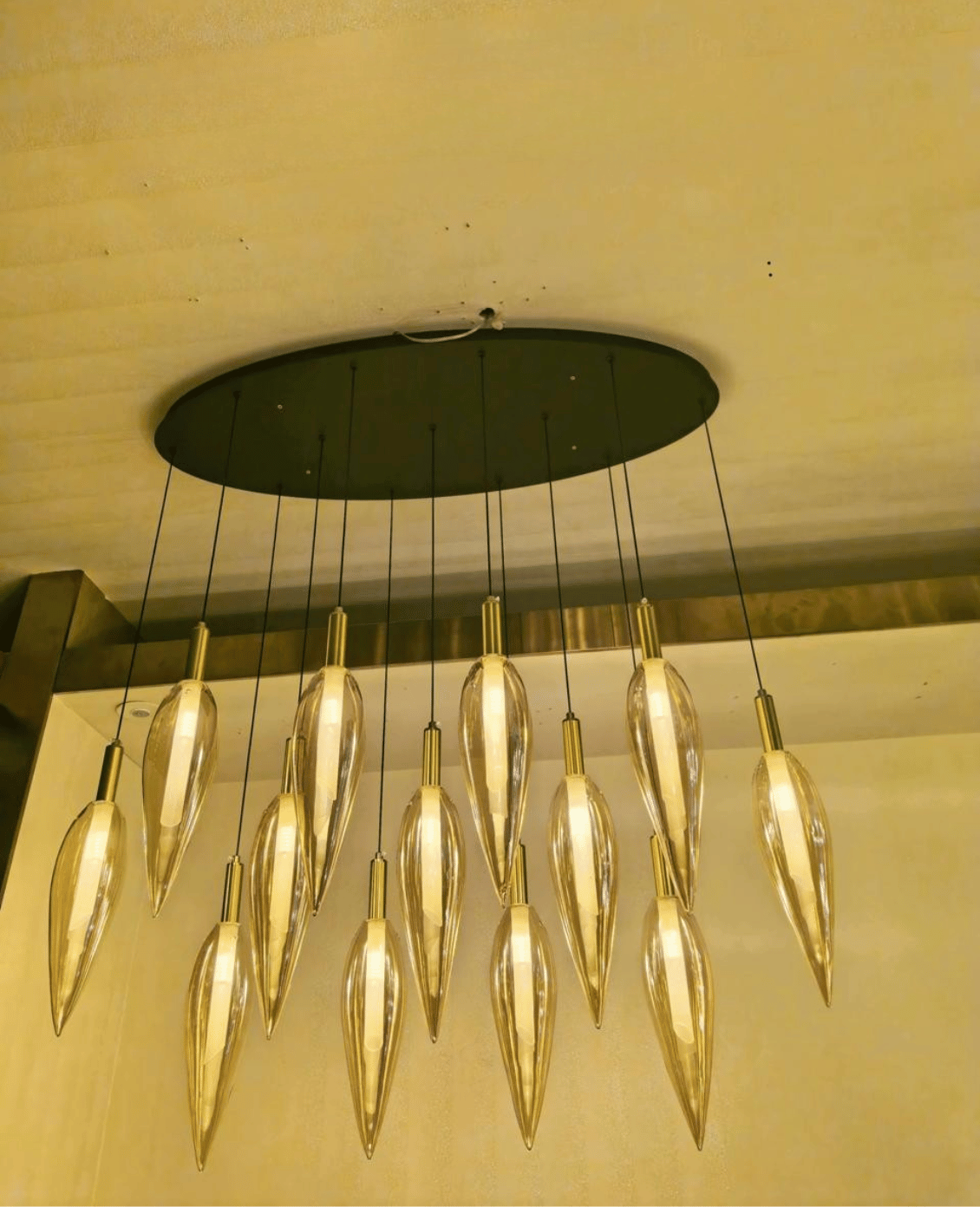 Harlow Linear Hanging